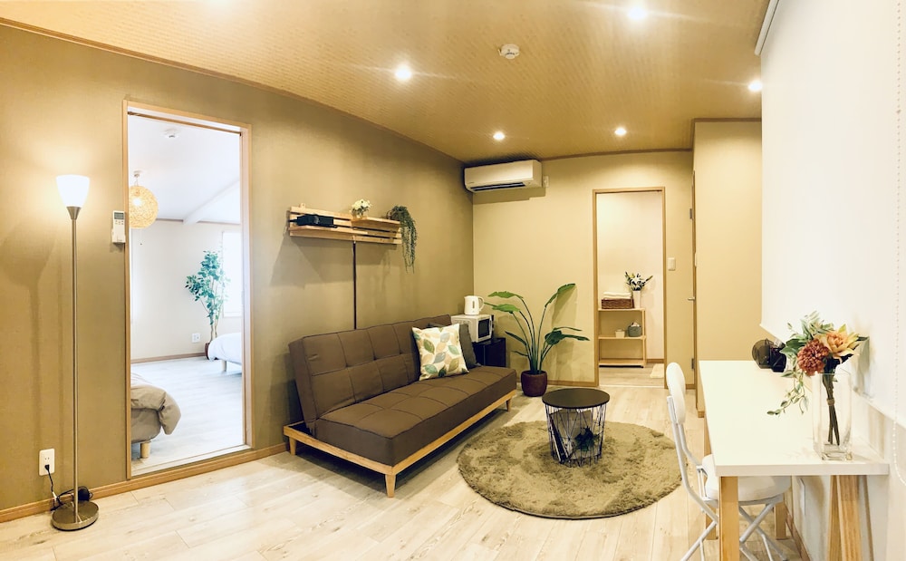 HANAZONOMINAMI APARTMENT 202 大阪