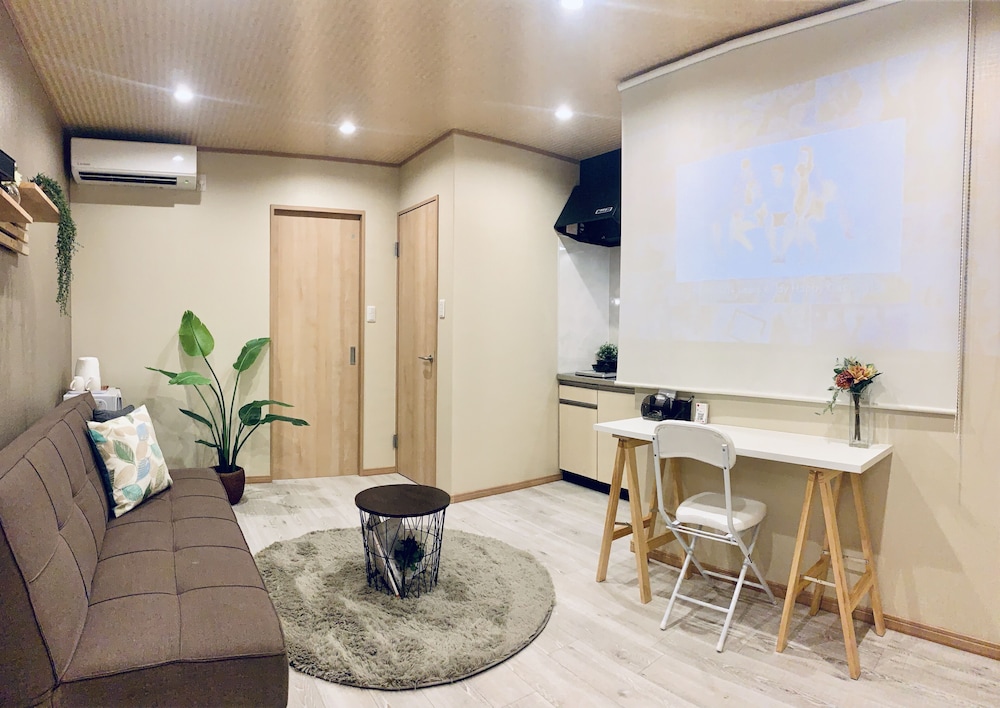 HANAZONOMINAMI APARTMENT 202 大阪