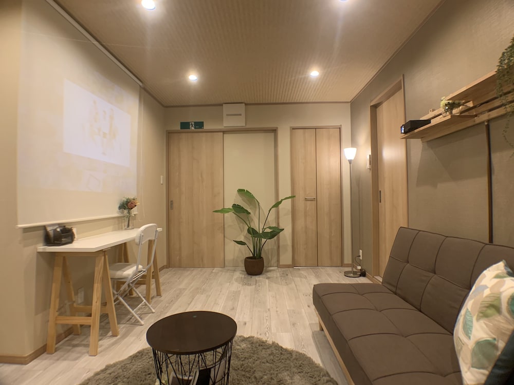 HANAZONOMINAMI APARTMENT 202 大阪