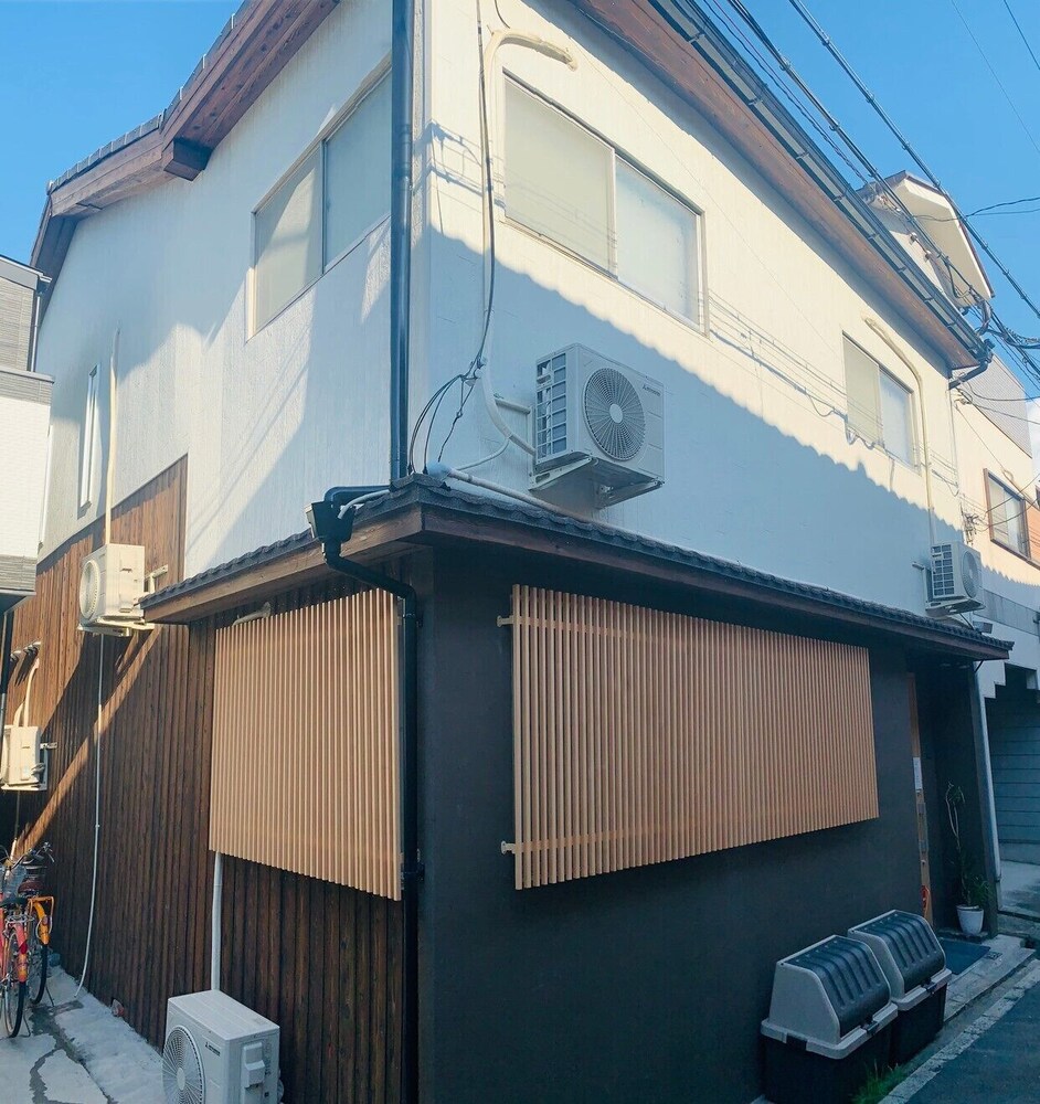 HANAZONOMINAMI APARTMENT 202 大阪