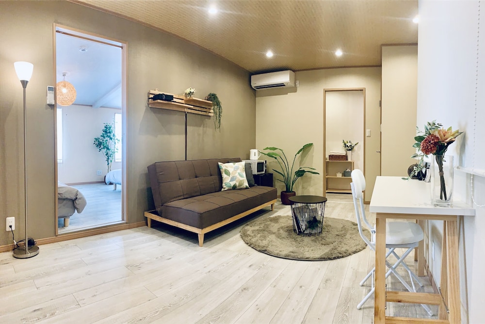 HANAZONOMINAMI APARTMENT 202 大阪