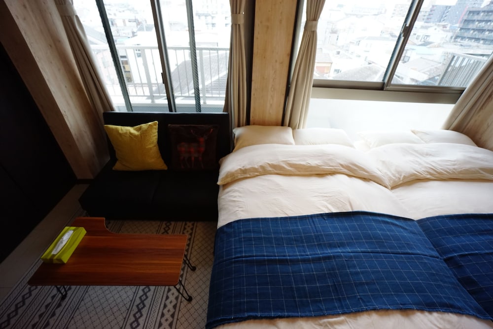 TERRY'S APARTMENT NAMBA SOUTH VI AD04A 大阪