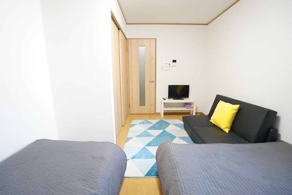 TERRY'S APARTMENT NAMBA SOUTH V C02A 大阪