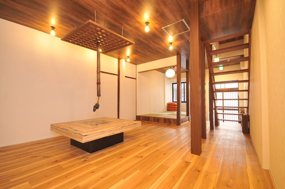 CONDOMINIUM HOUSE IN OSAKA SHIN-FUKAE 大阪