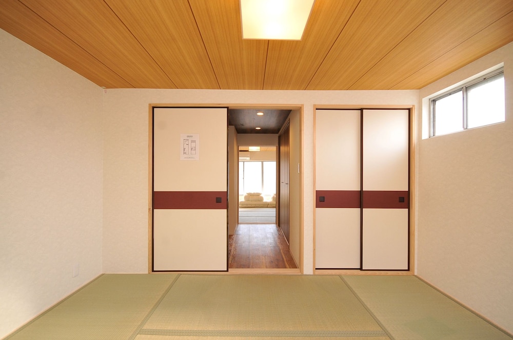 CONDOMINIUM HOUSE IN OSAKA SHIN-FUKAE 大阪