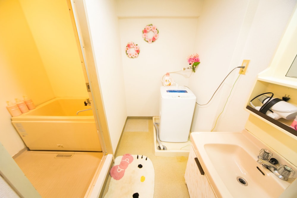 NAMBA DAIKOKUCHO WEST 402 大阪