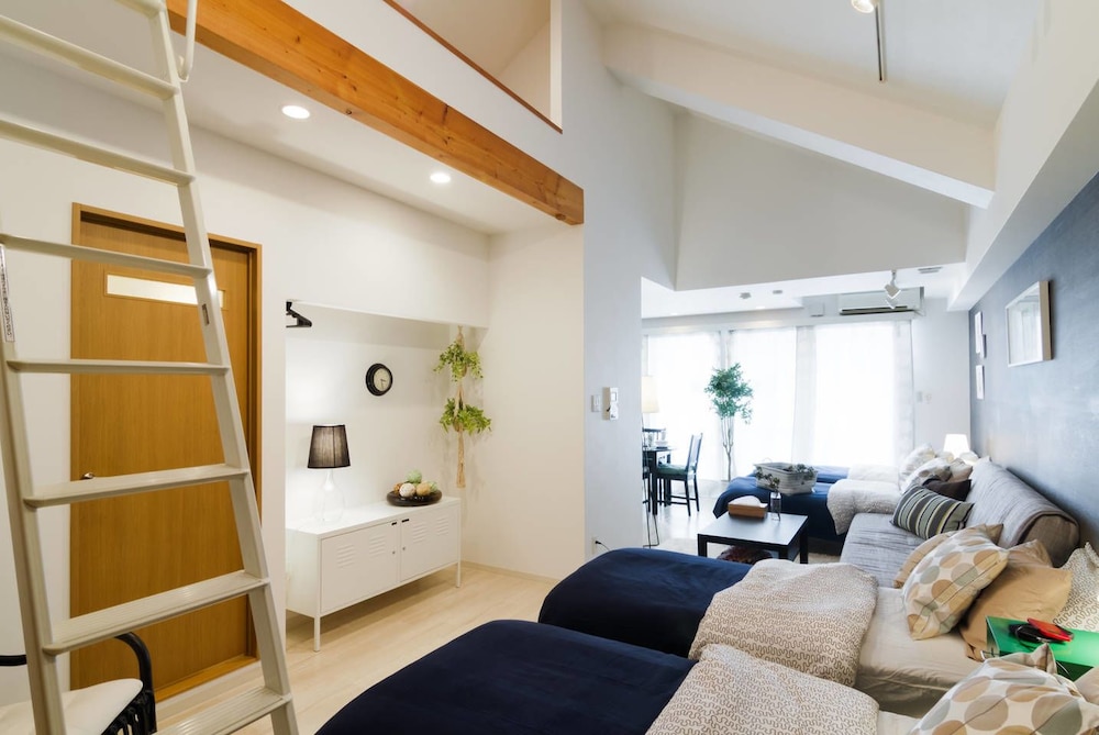 NID NAMBA AT RESIDENCE EAST 大阪