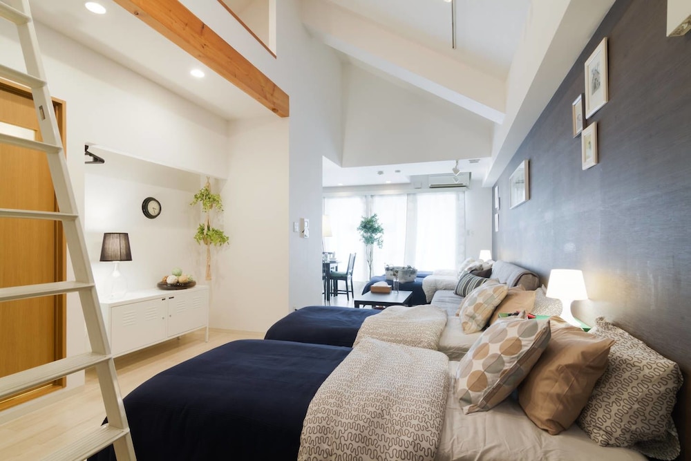NID NAMBA AT RESIDENCE EAST 大阪