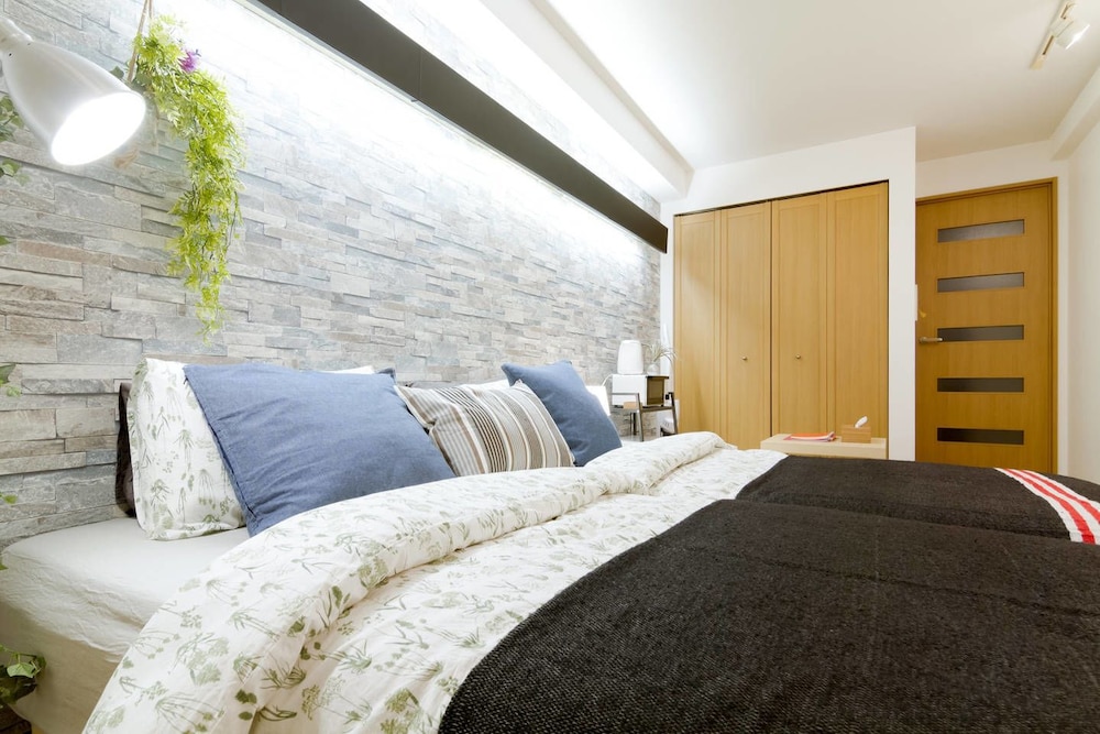 NID NAMBA AT RESIDENCE EAST 大阪