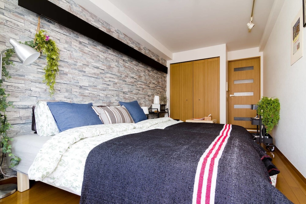 NID NAMBA AT RESIDENCE EAST 大阪