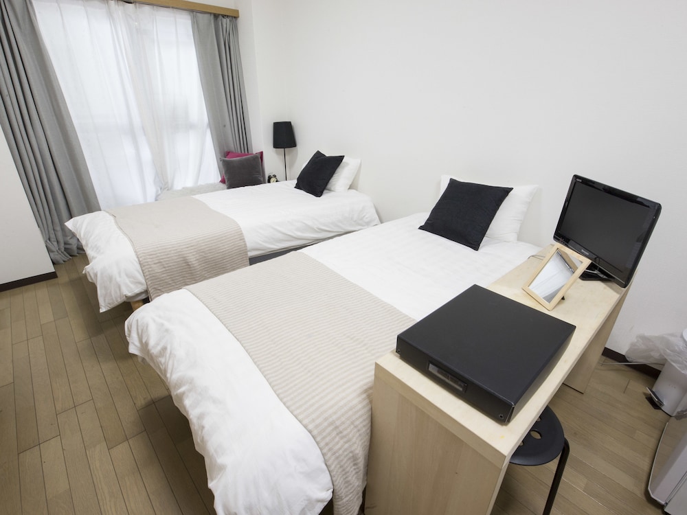 NID NAMBA AT ADEL HEIM 大阪