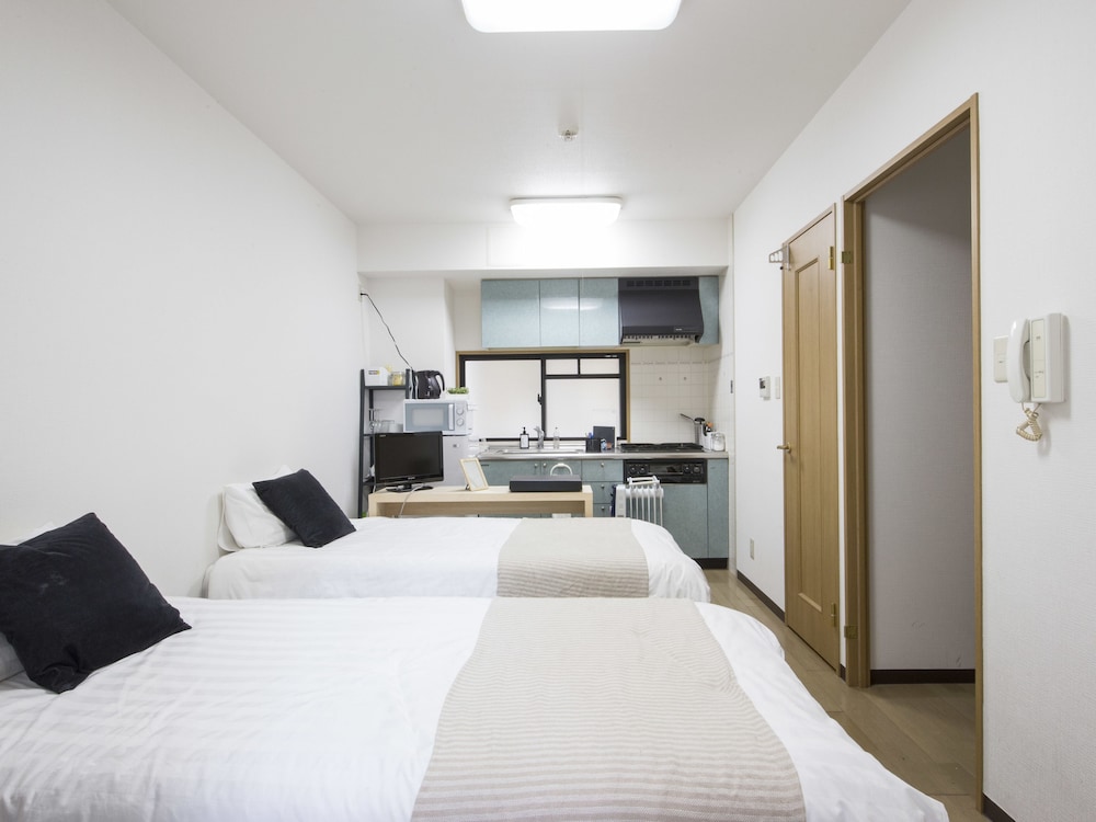 NID NAMBA AT ADEL HEIM 大阪