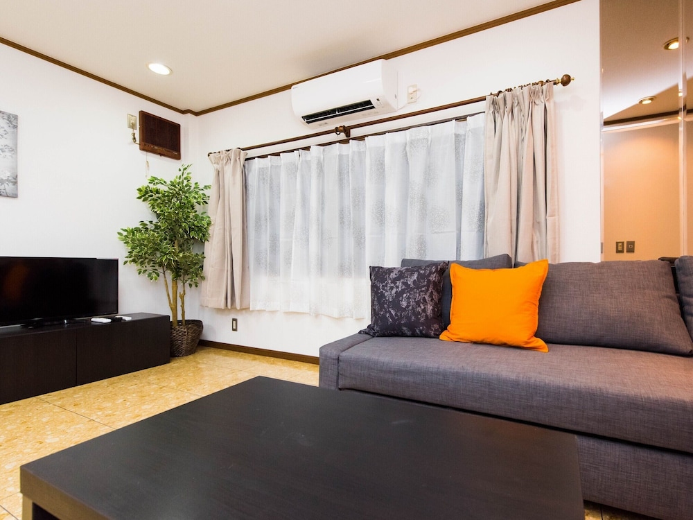 VERY HOUSE 日本橋 A 大阪