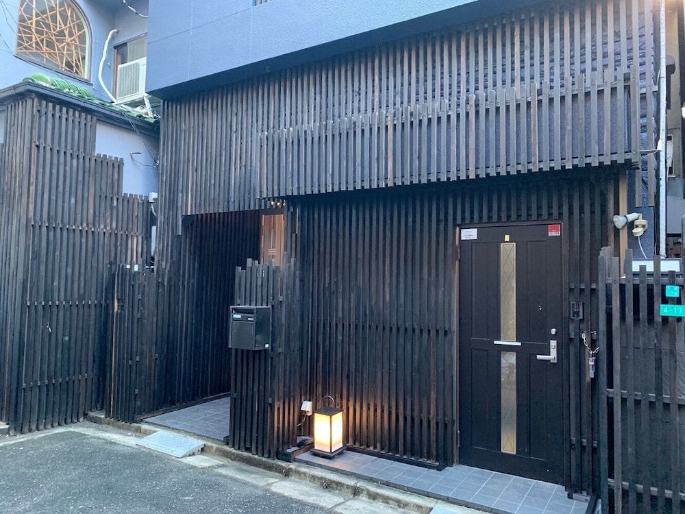 VERY HOUSE 日本橋 A 大阪