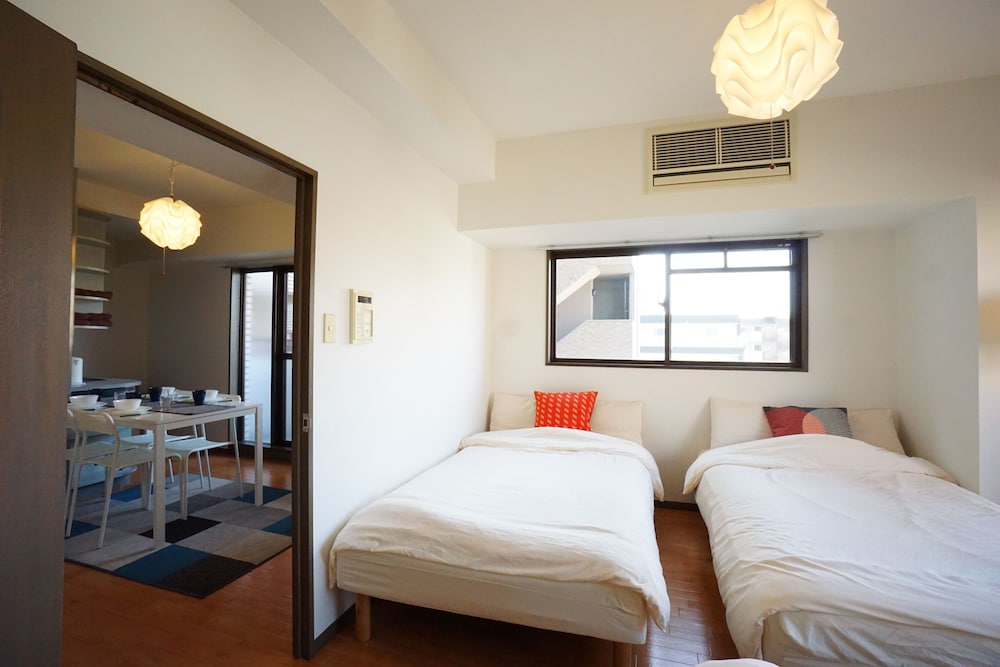 TERRY'S APARTMENT SHINSAIBASHI EAST I G10C 大阪