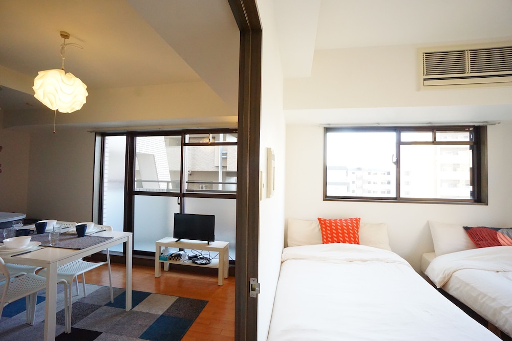 TERRY'S APARTMENT SHINSAIBASHI EAST I G10C 大阪