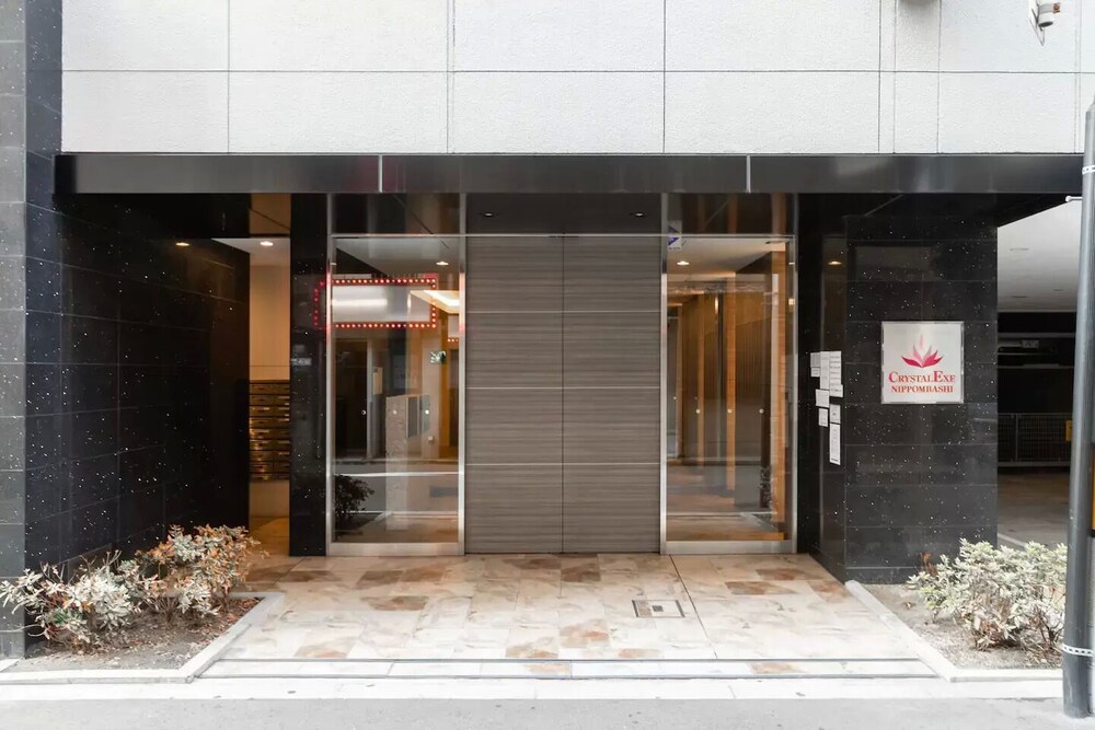 CRYSTAL EXE NIPPONBASHI ST35 大阪