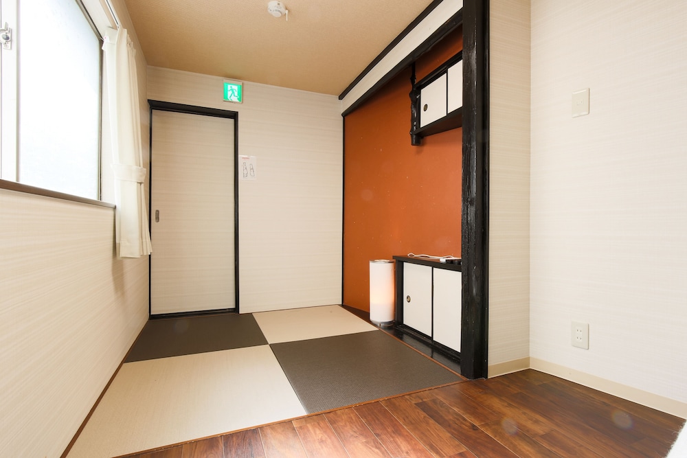 D HOUSE TERADACHO 大阪