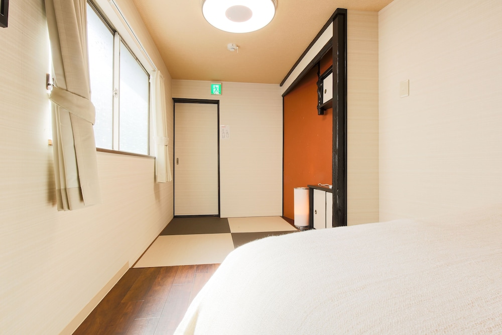 D HOUSE TERADACHO 大阪