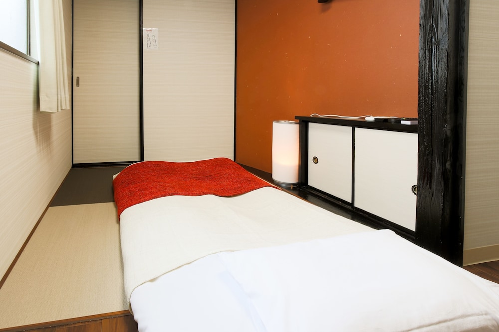 D HOUSE TERADACHO 大阪