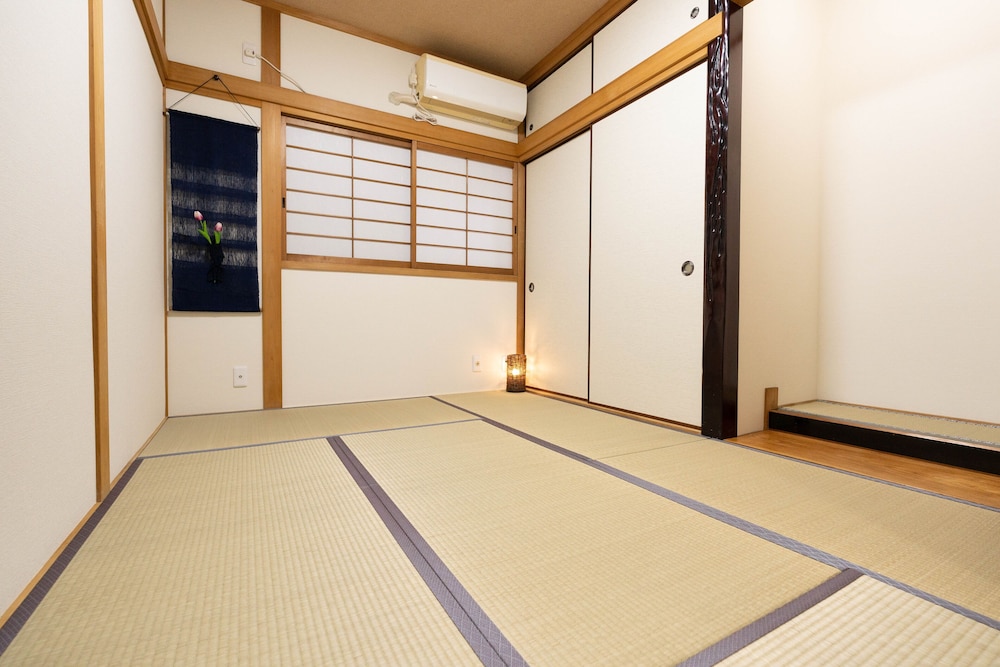 HIGASHI KAGAYA JAPANESE VILLA DJ 大阪