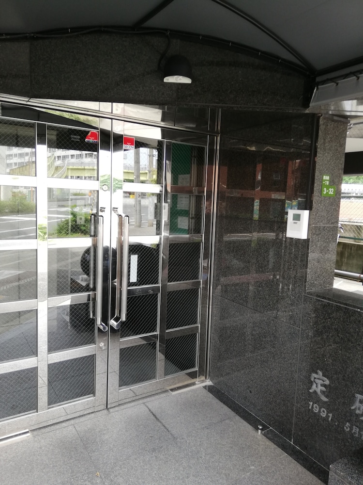 ダレモビル 8F 大阪