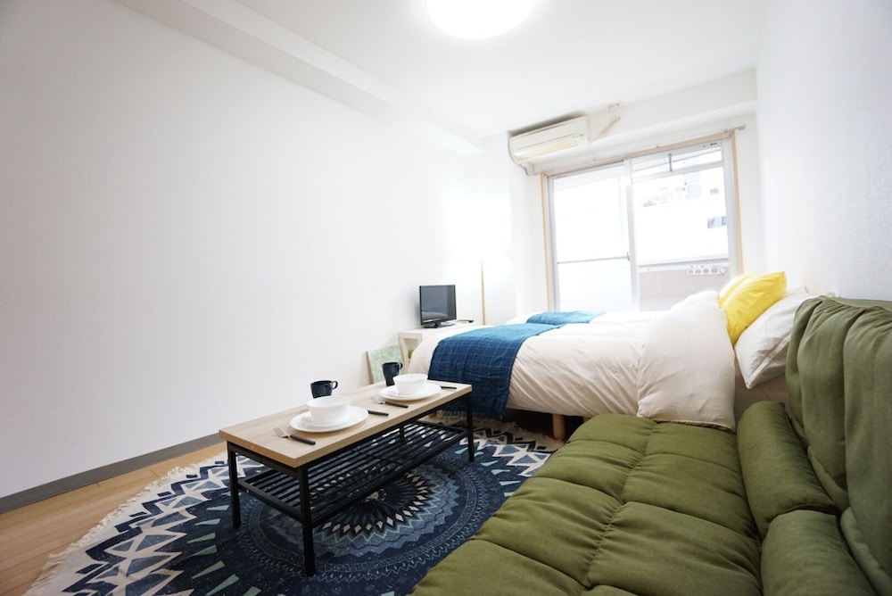 TERRY'S APARTMENT NAMBA SOUTH I V02A 大阪