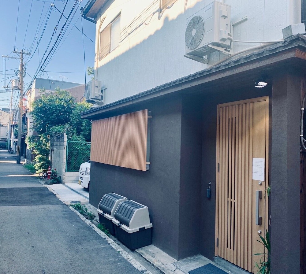 HANAZONOMINAMI APARTMENT 201 大阪