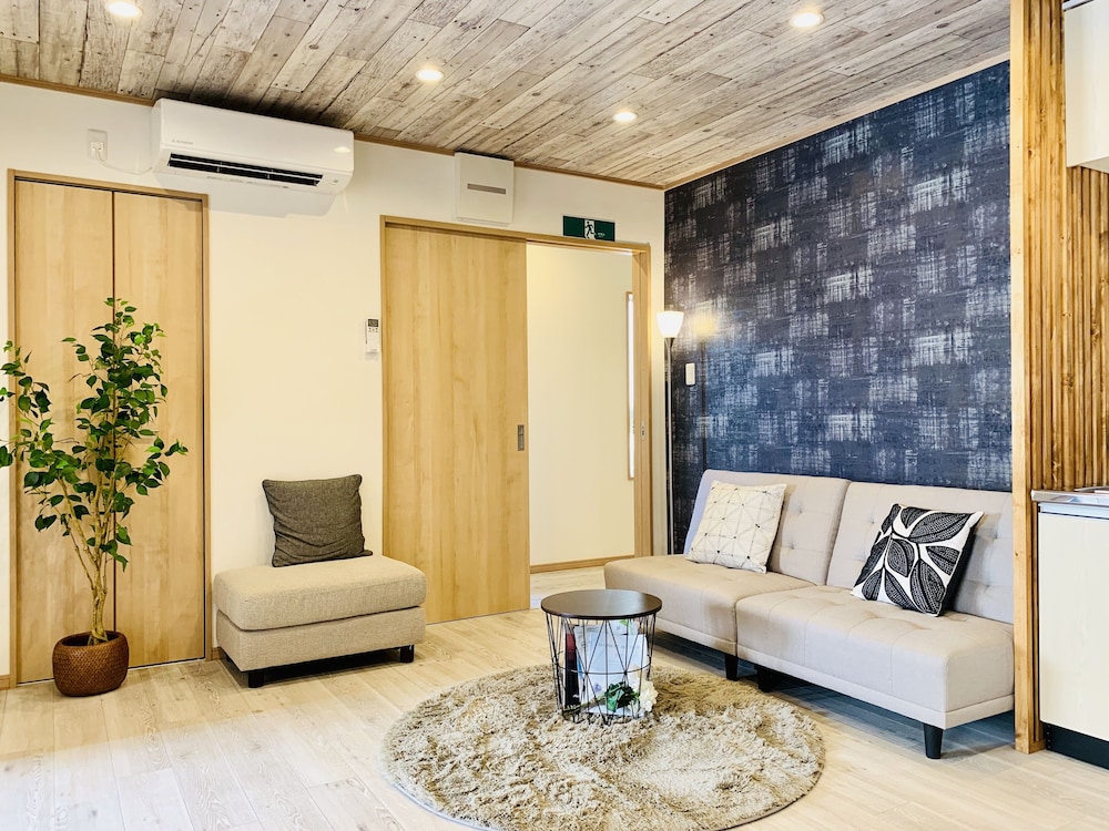 HANAZONOMINAMI APARTMENT 201 大阪
