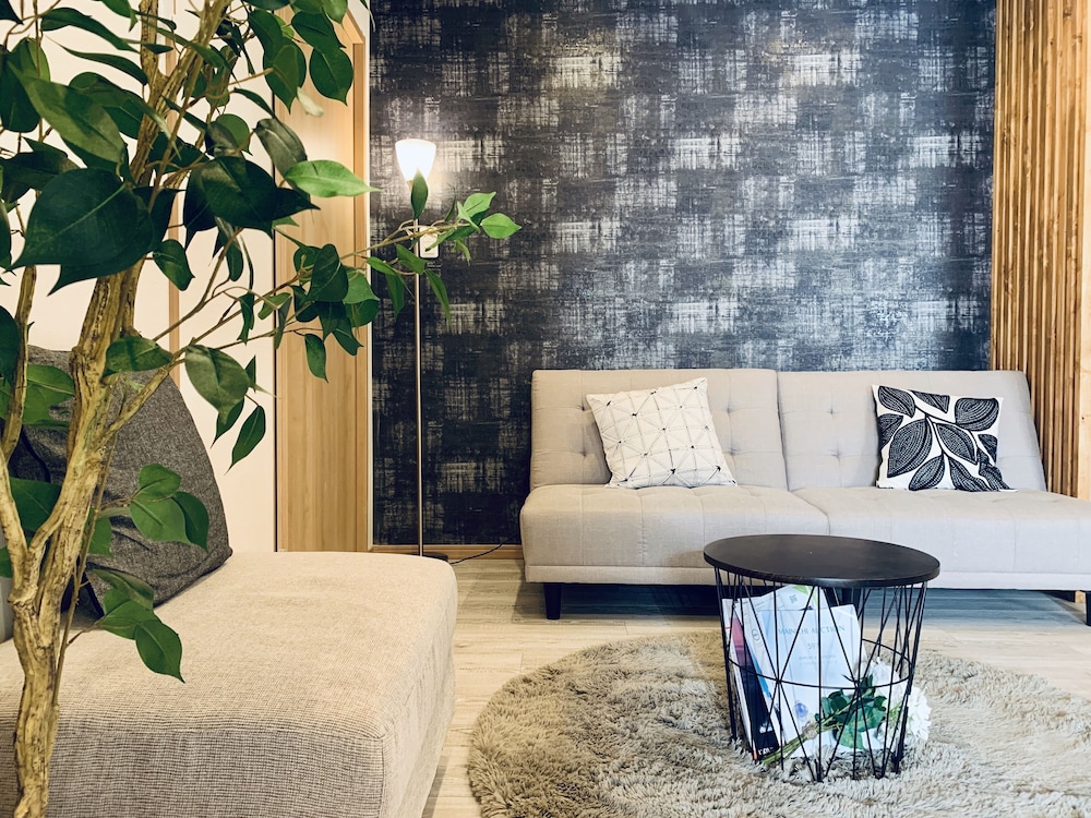 HANAZONOMINAMI APARTMENT 201 大阪