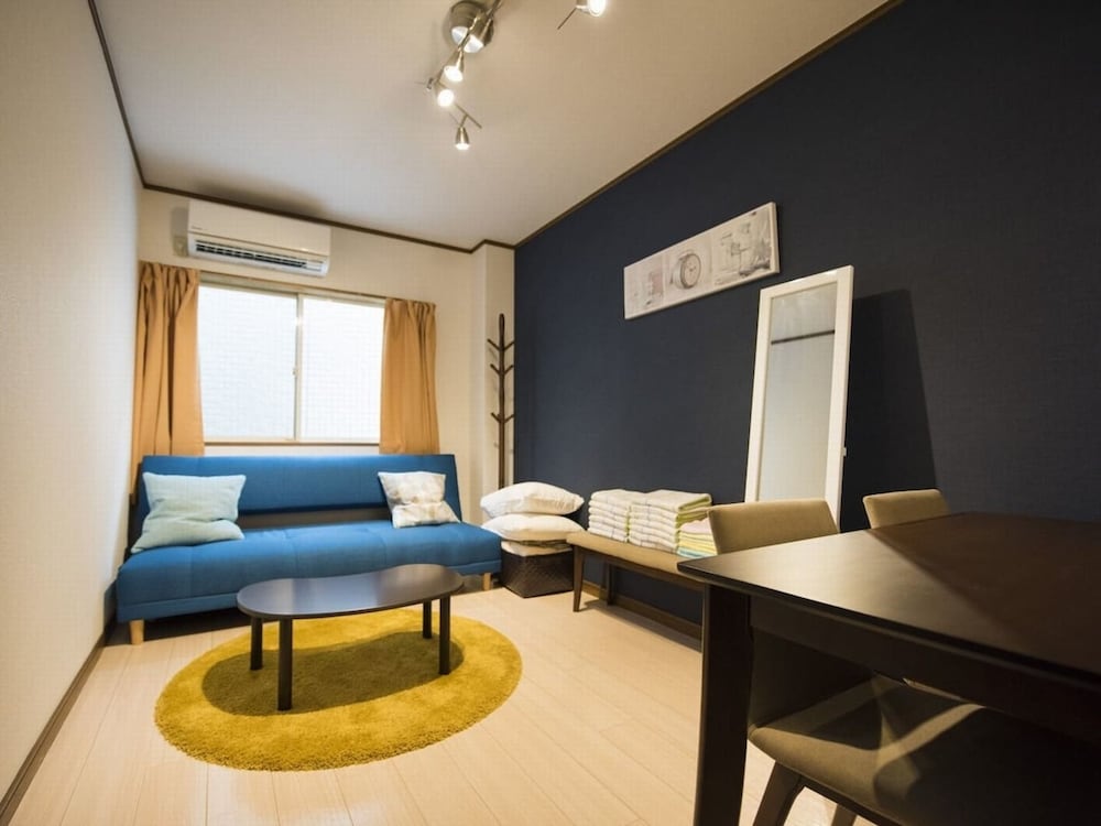 VERY HOUSE 日本橋 B 大阪