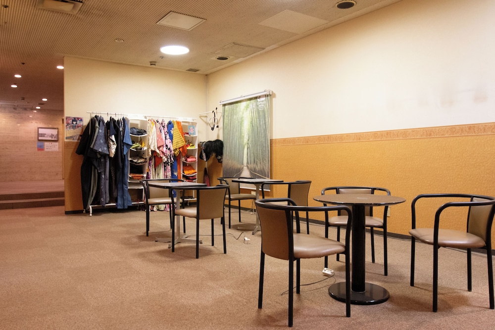 男性専用 カプセルホテル朝日プラザ心斎橋 大阪