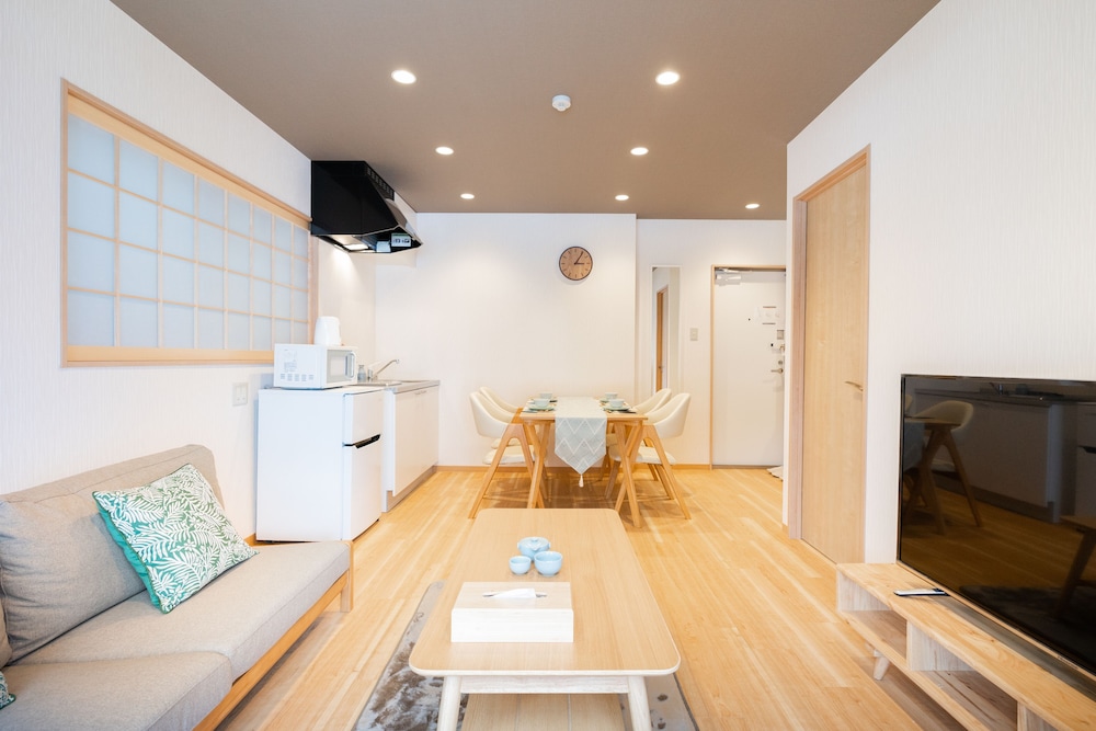 TSURU INN SHINSAIBASHI DZ 大阪