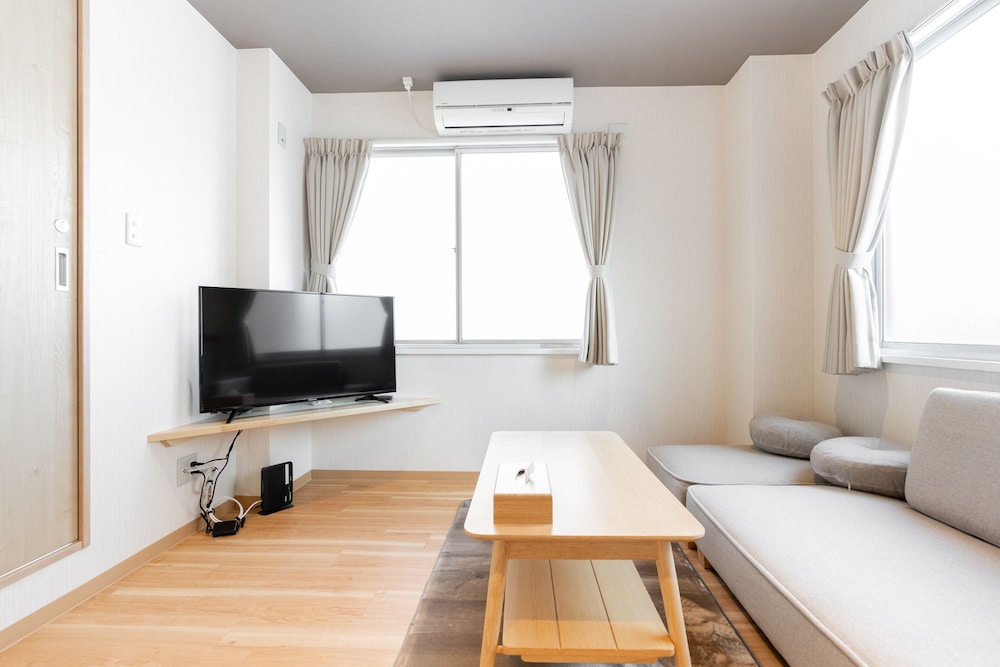 TSURU INN SHINSAIBASHI DZ 大阪