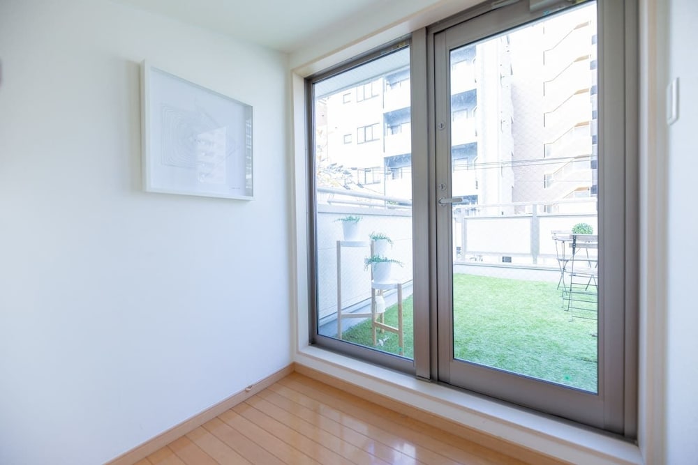 STATION & WHITE OSAKA STATION 4BR LUXURY HOUSE 大阪