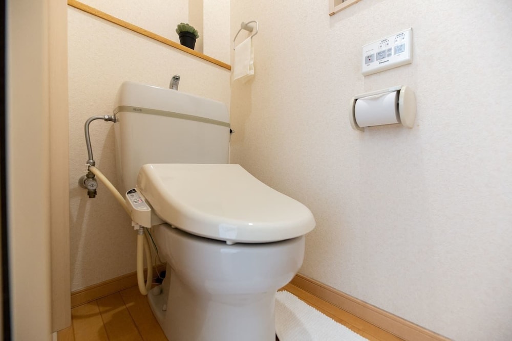 STATION & WHITE OSAKA STATION 4BR LUXURY HOUSE 大阪