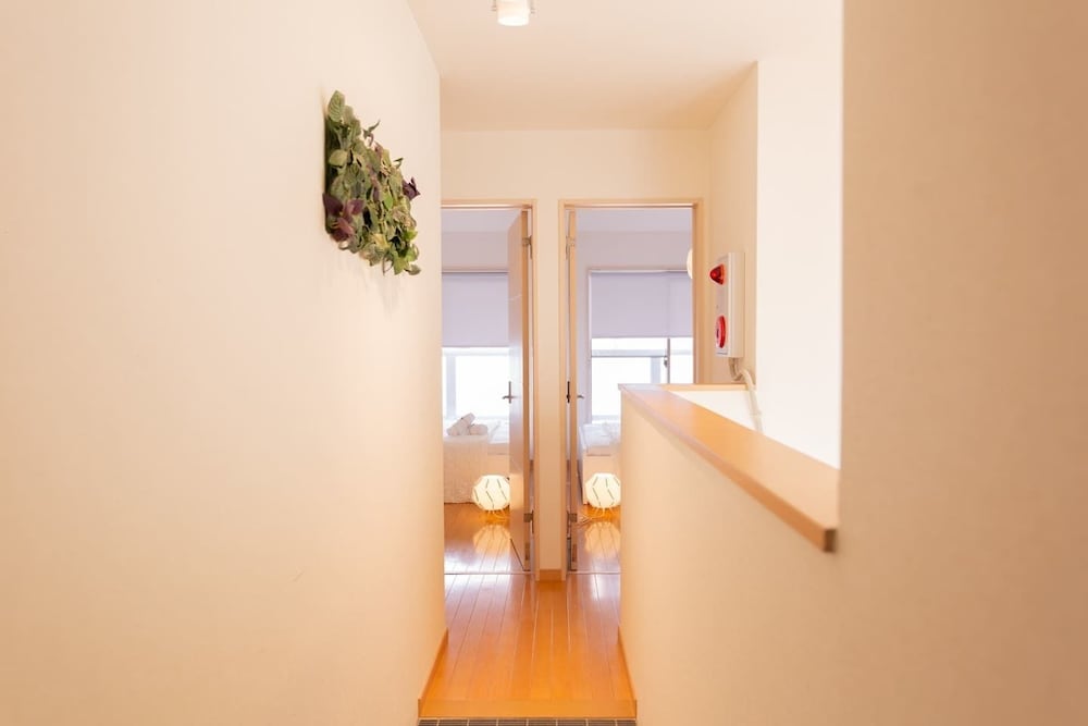 STATION & WHITE OSAKA STATION 4BR LUXURY HOUSE 大阪