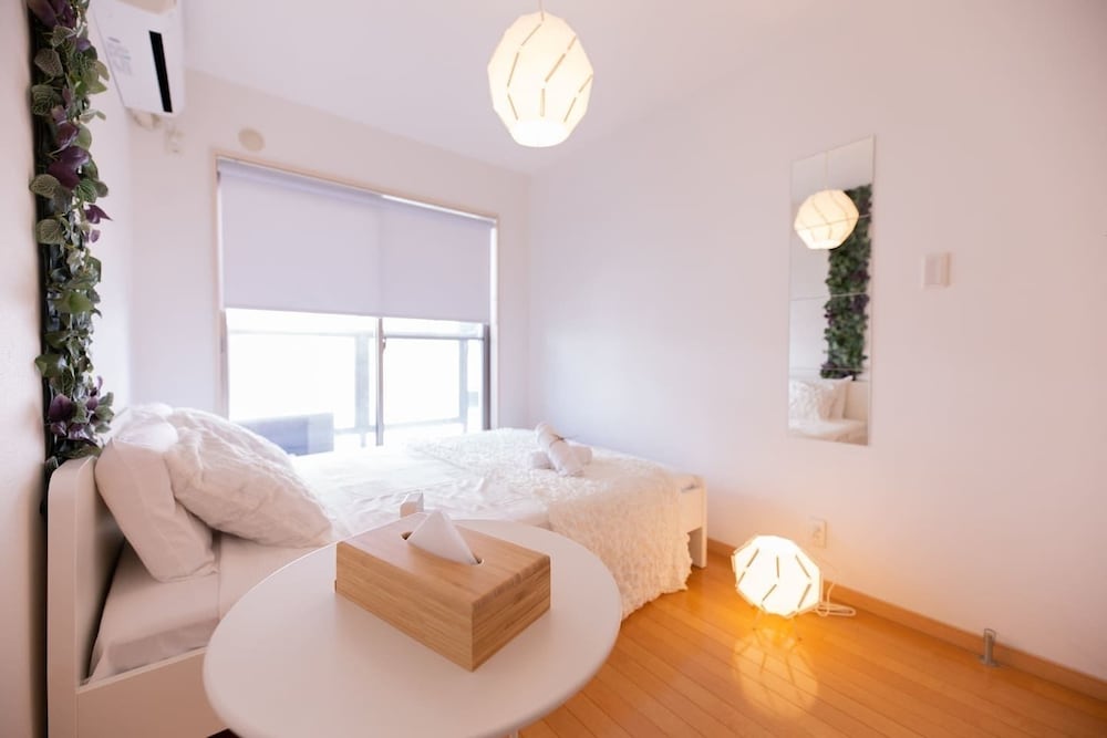 STATION & WHITE OSAKA STATION 4BR LUXURY HOUSE 大阪