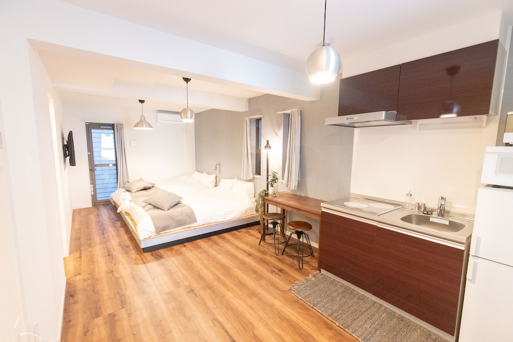 OSAKA WAYSIDE INN 大阪