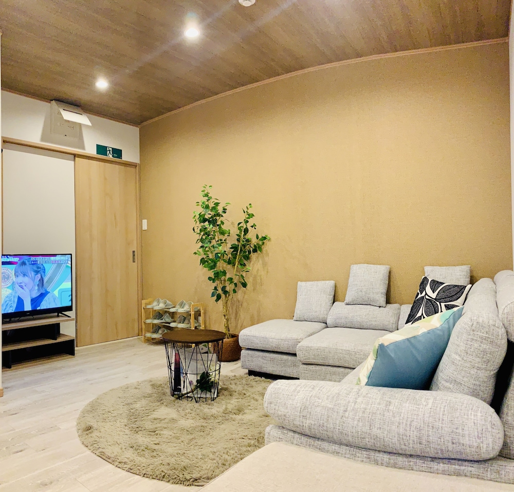HANAZONOMINAMI APARTMENT 101 大阪