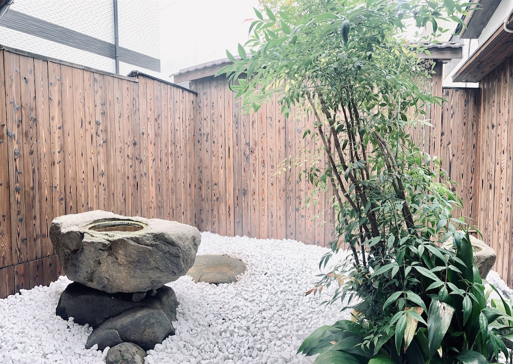 HANAZONOMINAMI APARTMENT 101 大阪