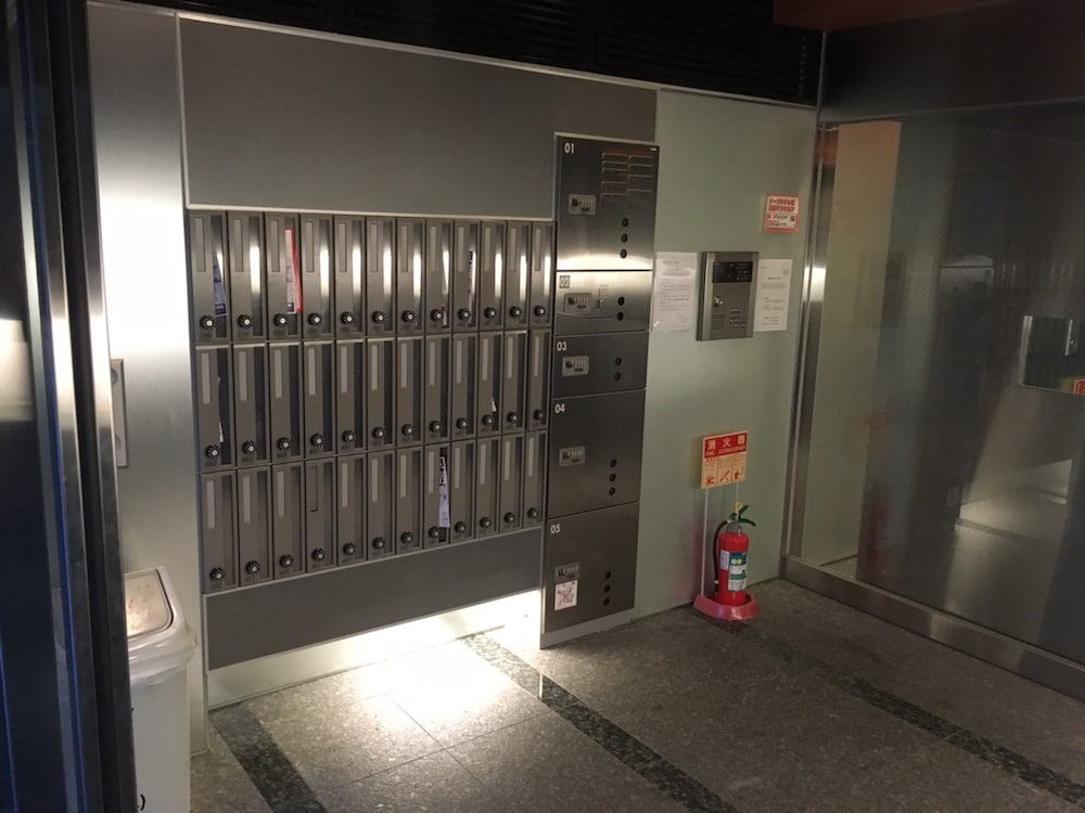 ブルー ビー 難波 1302 大阪