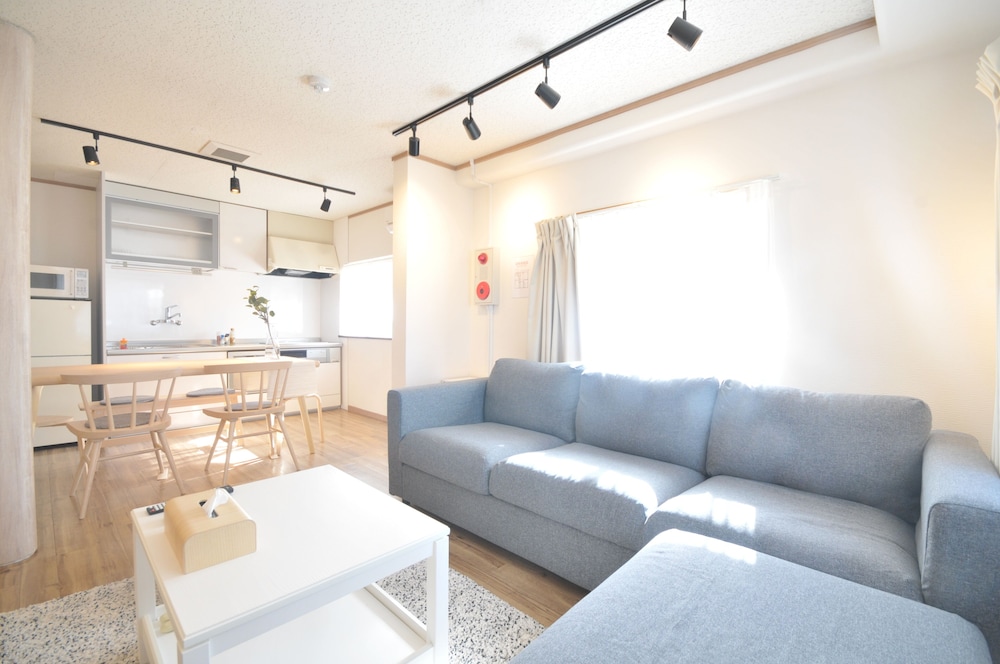 CONDOMINIUM HOUSE TEN-ROKU 大阪