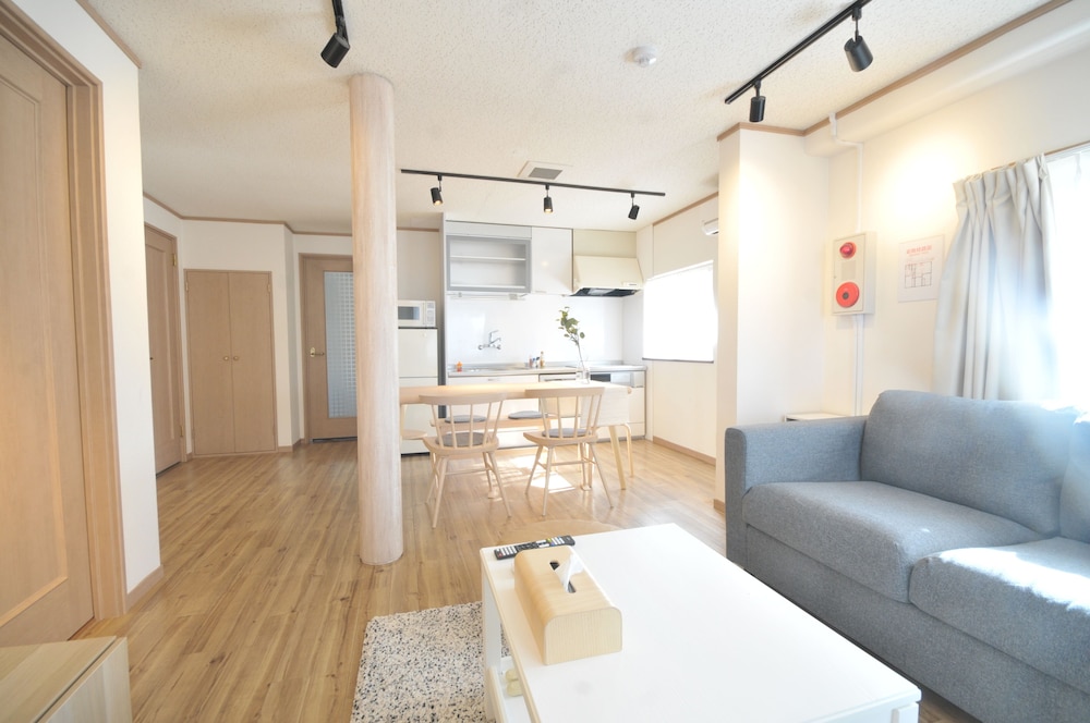 CONDOMINIUM HOUSE TEN-ROKU 大阪