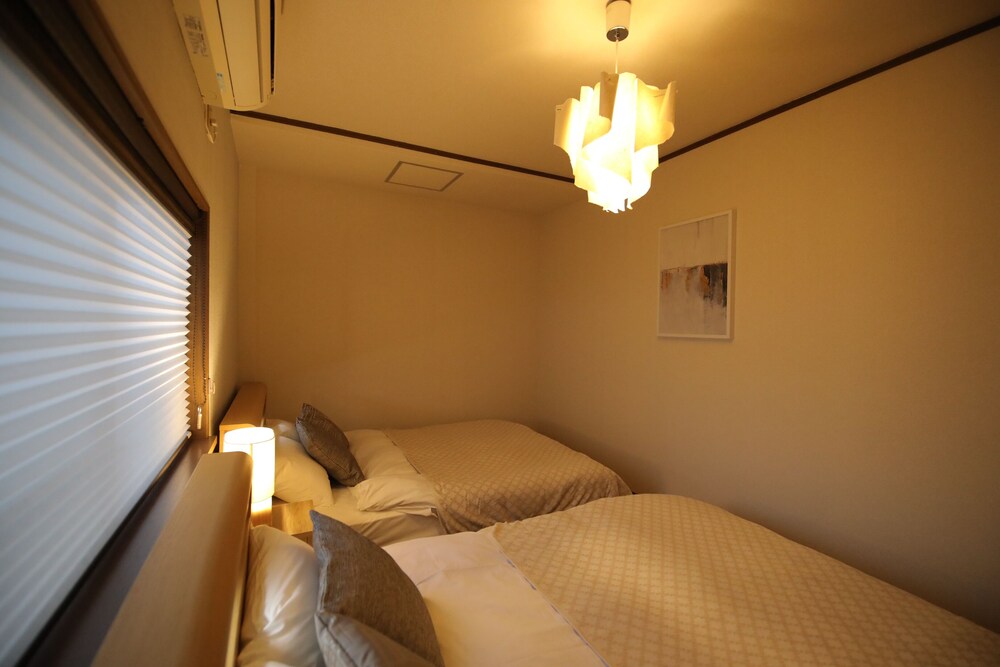 KUROMON HIBIKI 大阪