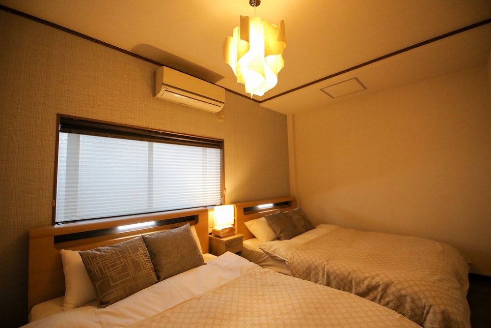 KUROMON HIBIKI 大阪