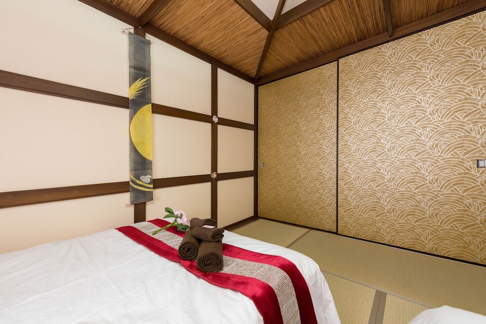 THE BAMBOO MOON PALACE SHIN-OSAKA 大阪