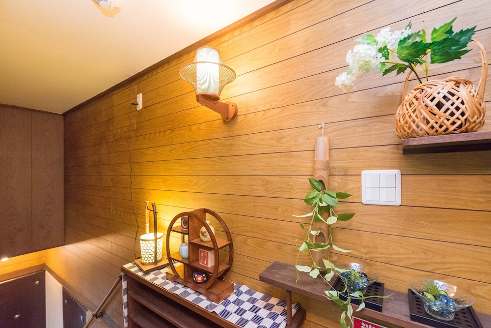 THE BAMBOO MOON PALACE SHIN-OSAKA 大阪