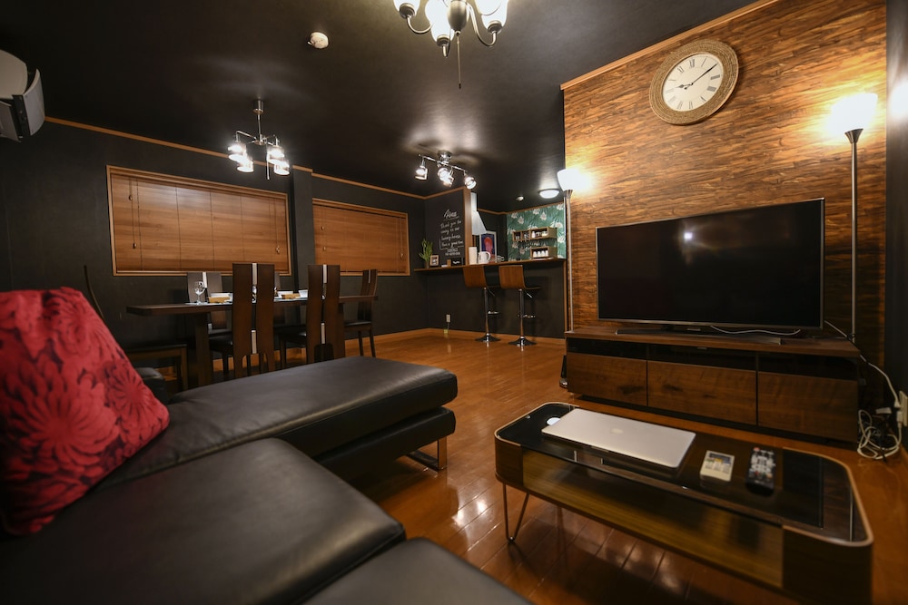 LUXURY HOUSE HONA -TENNOJI- 大阪