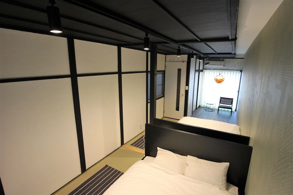 SEKAI HOTEL 月 大阪